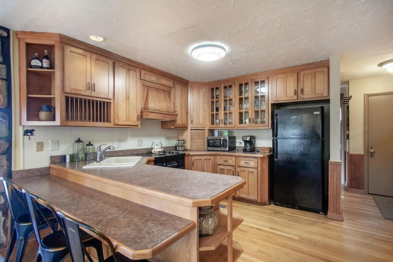 Bear View Chalet With Hot Tub And Near Ober Gatlinburg Eksteriør billede