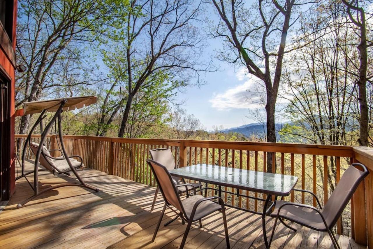 Bear View Chalet With Hot Tub And Near Ober Gatlinburg Eksteriør billede