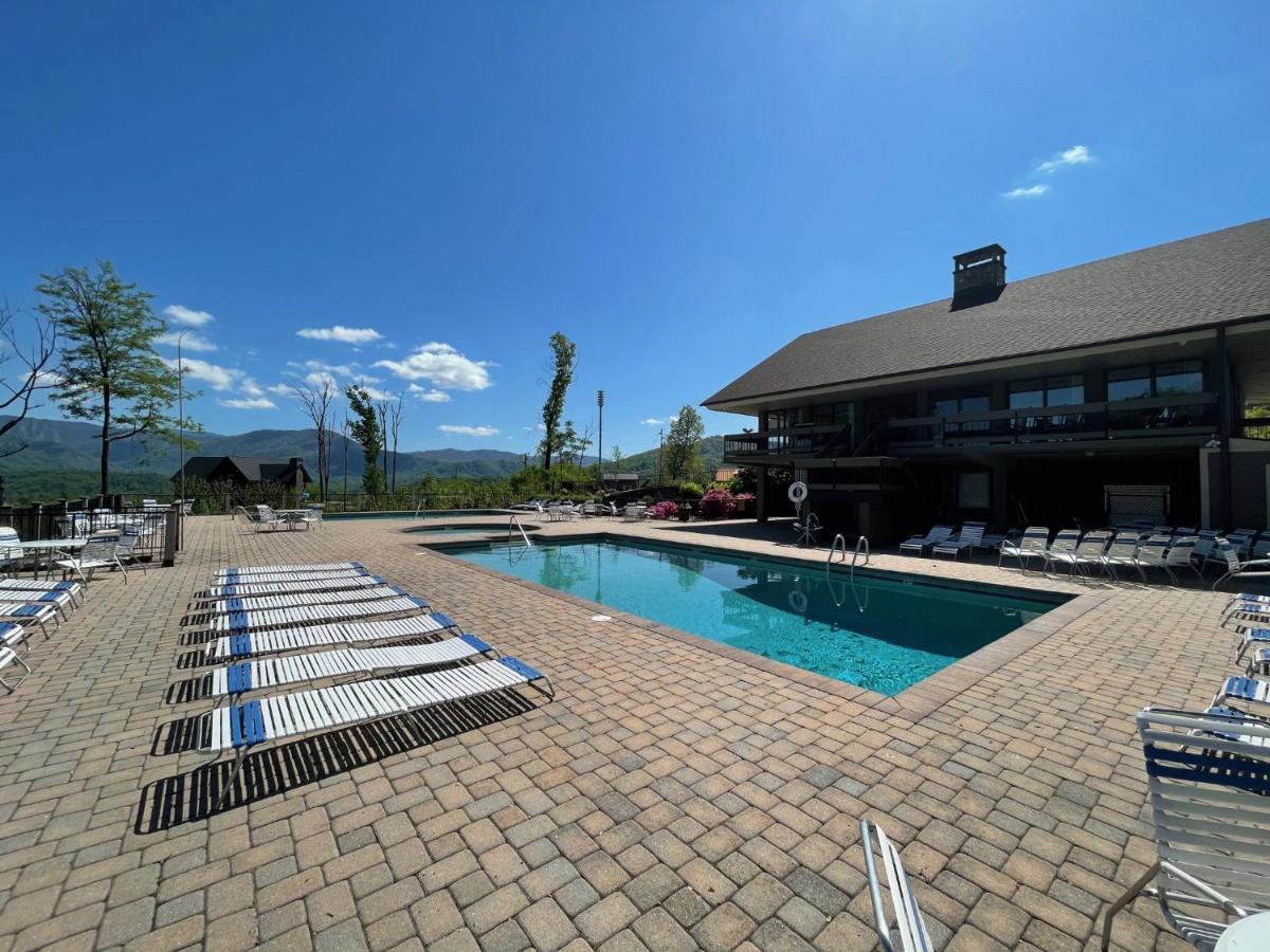 Bear View Chalet With Hot Tub And Near Ober Gatlinburg Eksteriør billede