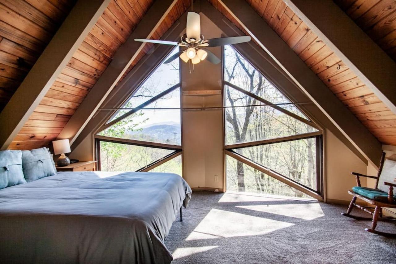 Bear View Chalet With Hot Tub And Near Ober Gatlinburg Eksteriør billede